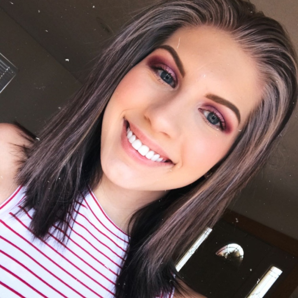 Meet your Posher, Kelsie